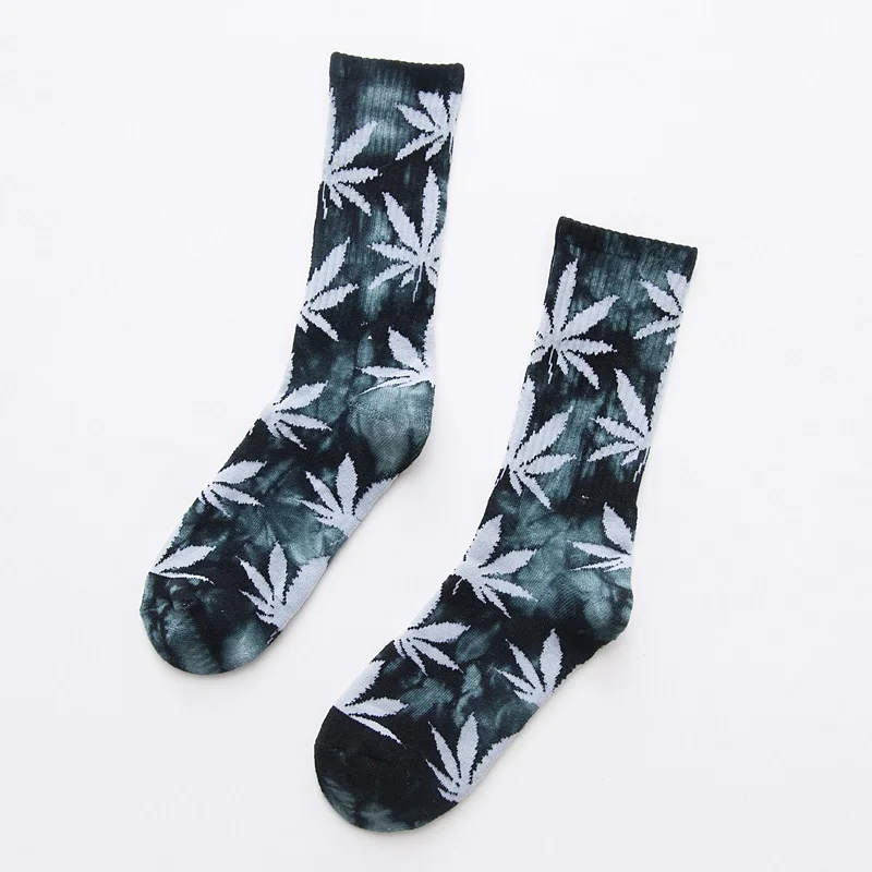 Tie-dyed green Модные носки с кленовыми листьями, носки для мужчин и женщин, хлопковые спортивные носки для скейтборда в стиле хип-хоп - Цвет: Tie-dyed green