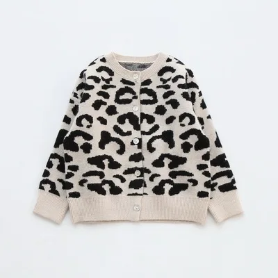 Baby Girls Pullovers Winter Thick Warm Sweaters Girl Animal Print Sweater Leopard Knit Kids Clothes Girl Wearing Woolen Sweater