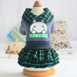 Robe de princesse pour animaux de compagnie, vêtements d'automne et d'hiver pour chiens, jupe multicouche à carreaux vert chaud pour gâteaux, Chihuahua, chiot 