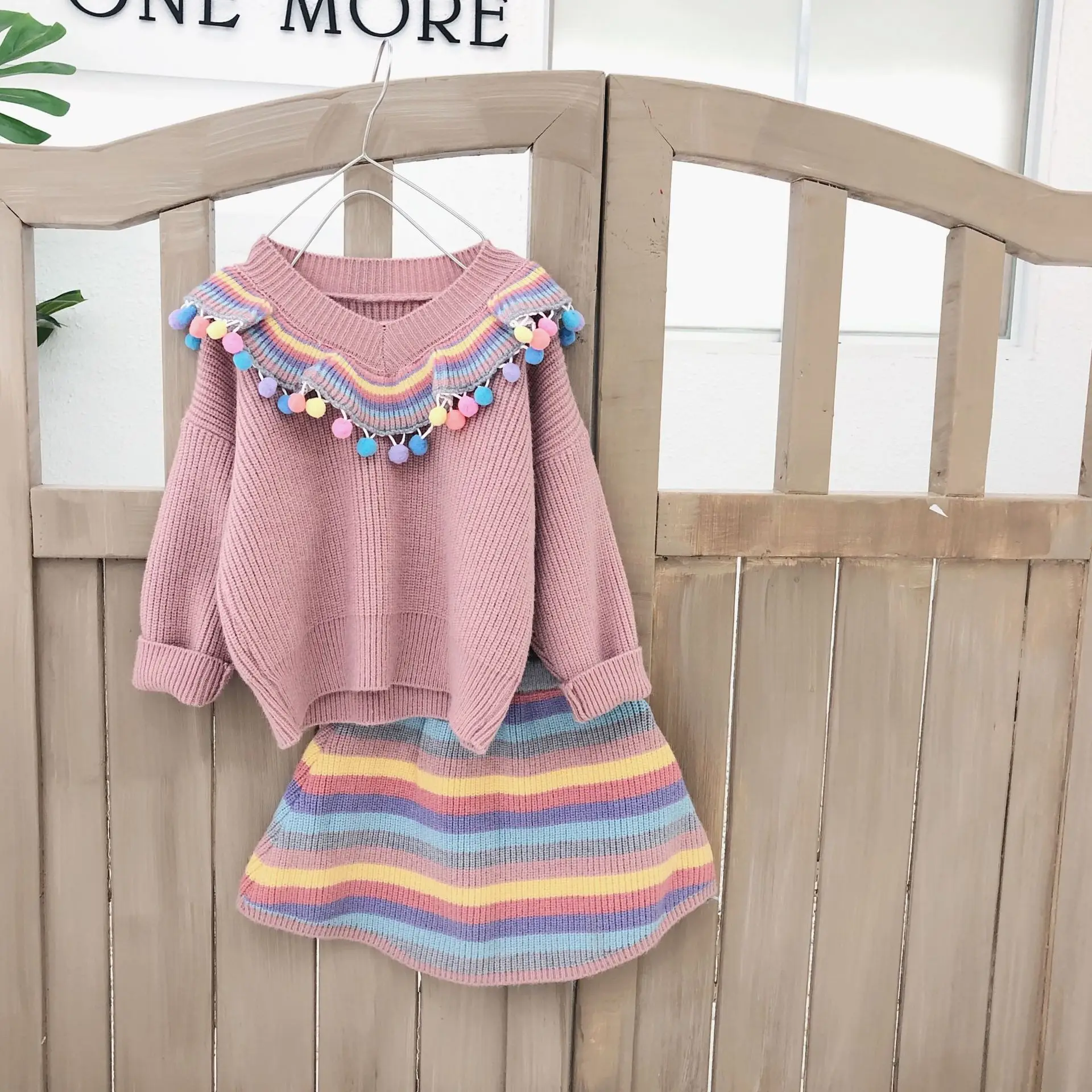 

Korean Style Baby Girls Knitted Clothing Sets Multicolor Pompom Sweater Rainbow Striped Skirt 2pcs Autumn New Children Suits