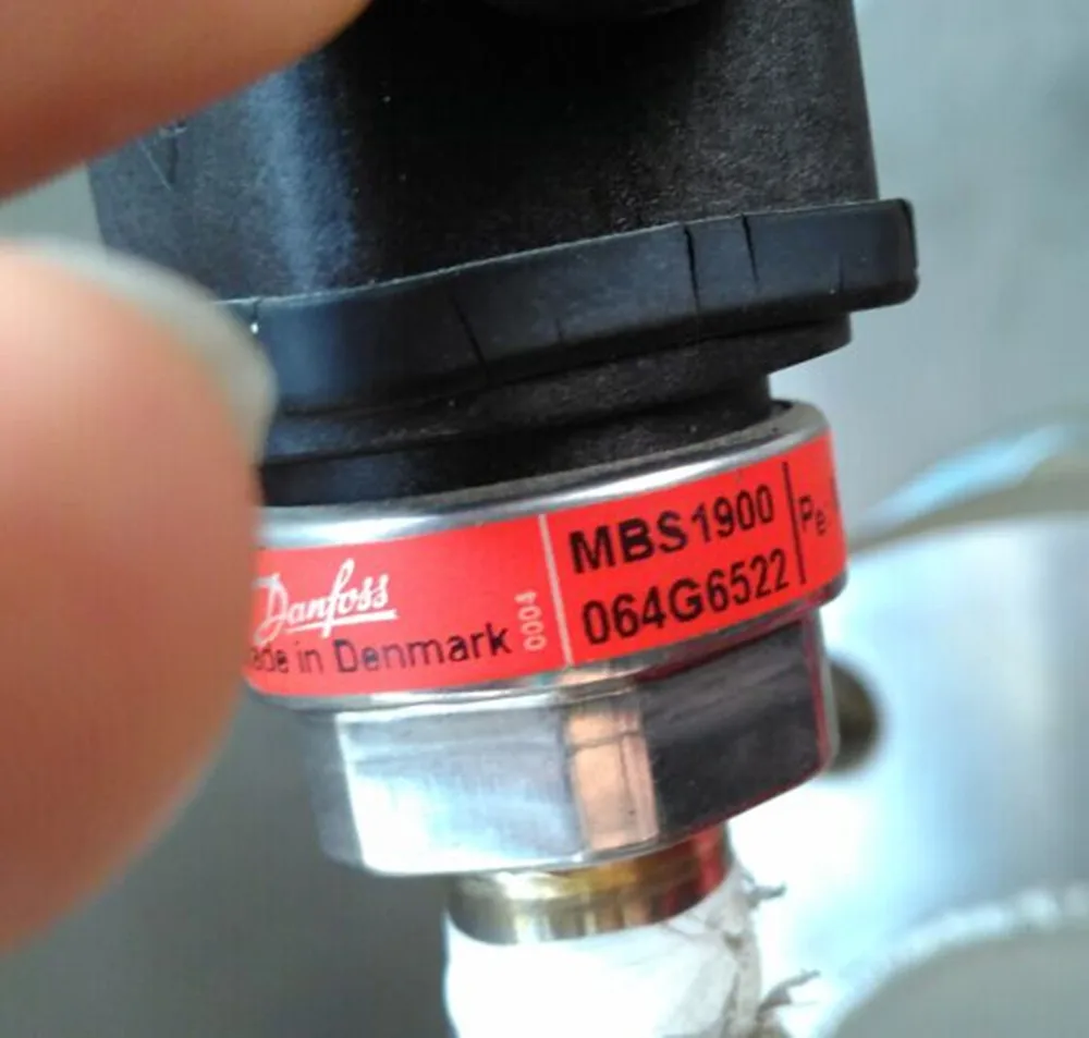 Original Danfoss MBS1900 064G6522 pressure transmitter serial 0-10bar G1/4A brand new | Безопасность и защита