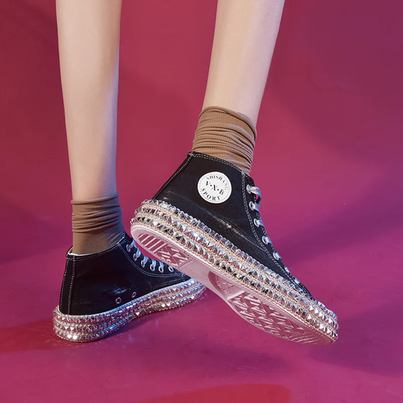 2019 Autumn New Wild Fashion Version of the Rivet Canvas Shoes Women's Net Red Cool High Quality Shoes Ulzzang Leopard Shoes
