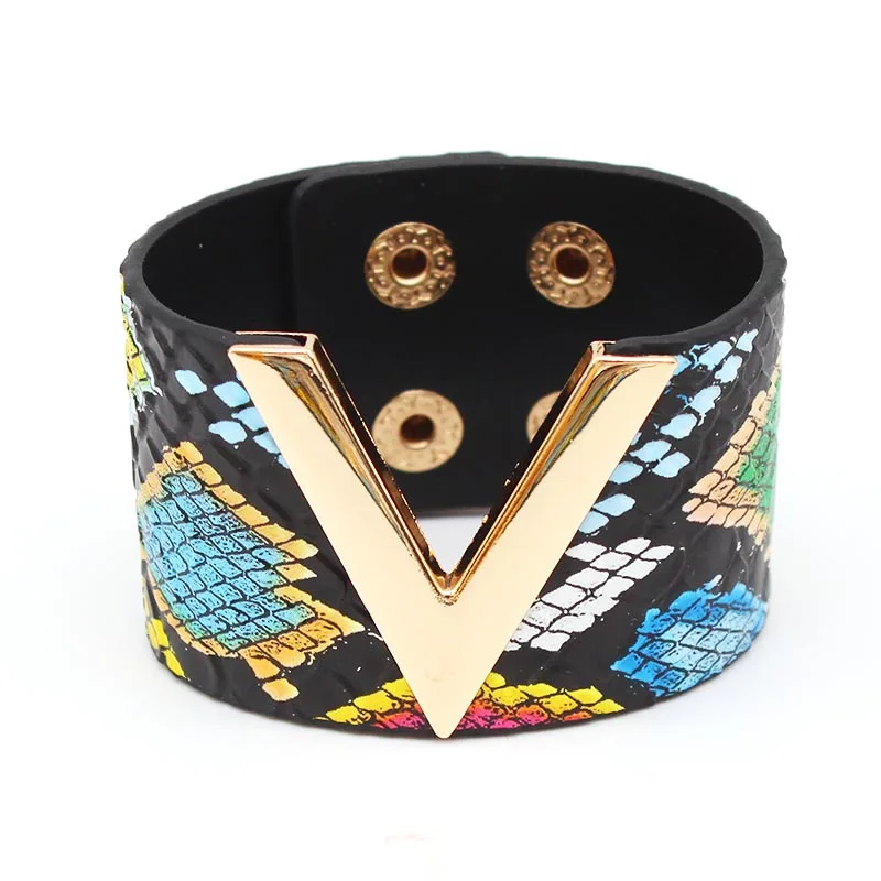 Fashion Leopard Leather Bracelet For Women Simple All-Match OL V Word Wide Charm Cuff