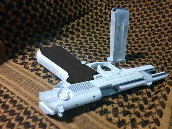 1 : 1 Firearms CS M92F 3D Paper Model Gun Pistol Handmade Toy 3d paper model military gun toy