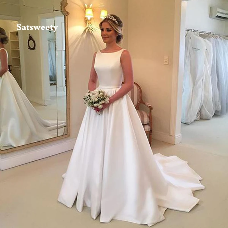 Женское свадебное платье со шлейфом короткое простое невесты с глубоким круглым