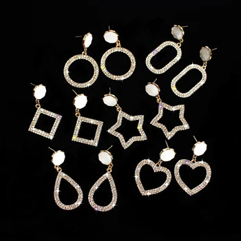 

Korean version of the net red earrings female fashion mid-length temperament geometric personality exaggeration elegant ear nail