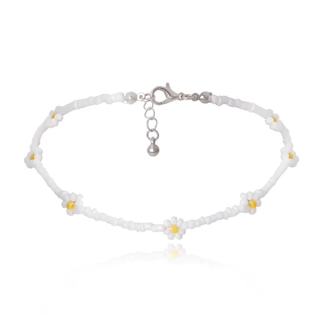 HangZhi-2020-New-Korea-Lovely-Daisy-Flowers-Colorful-Beaded-Charm-Statement-Short-Choker-Necklace-for-Women.jpg_640x640 (3)