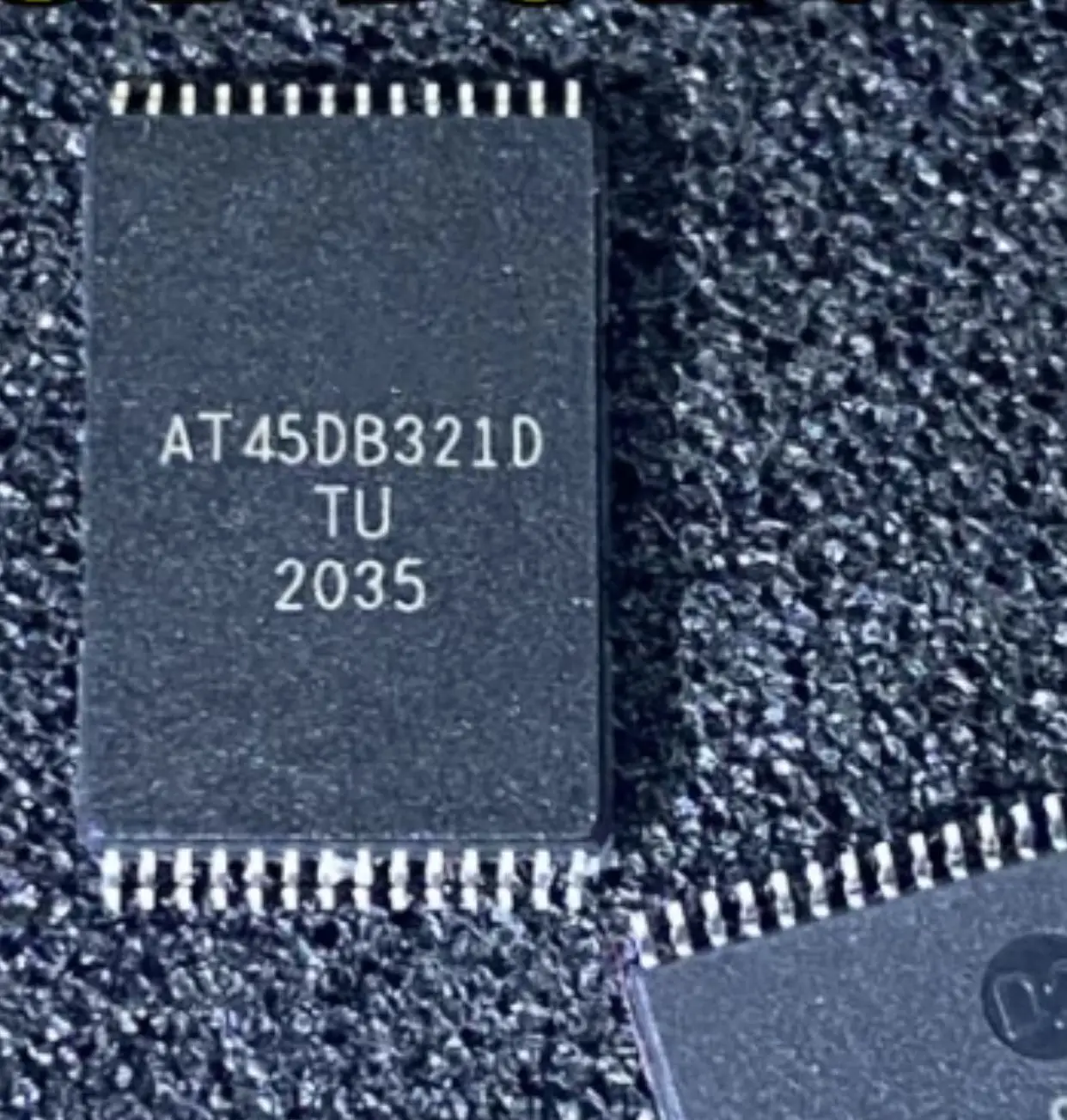 

10 шт./Φ AT45DB321D TSOP48