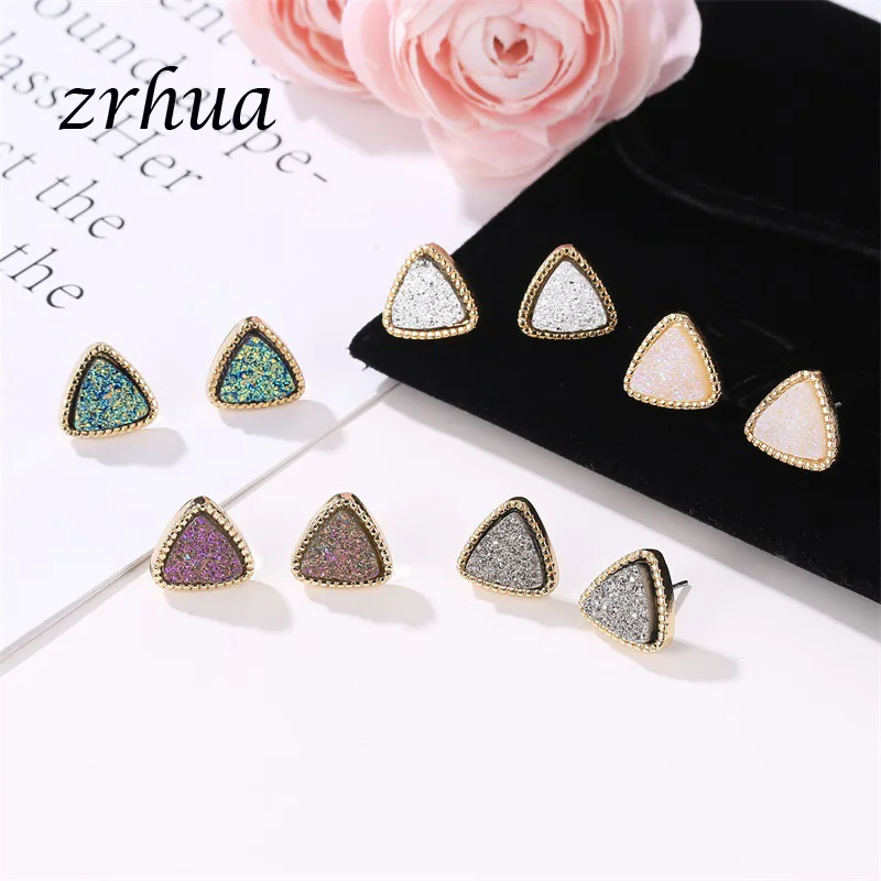 10879230914_2130544268