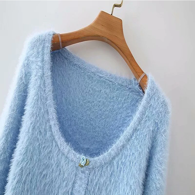 New Women Winter Blue O-Neck Plush Floret Knitted