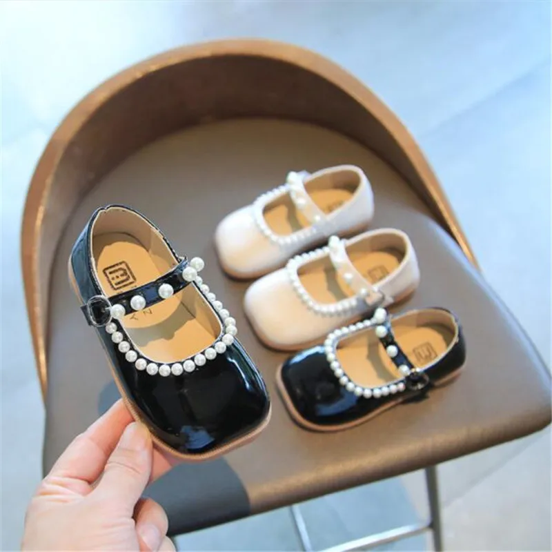 Spring Autumn Girls Mary Janes Shoes String Bead Princess Shoes Children Pearls Wedding Shoes White Black Leather Dance Toddlers