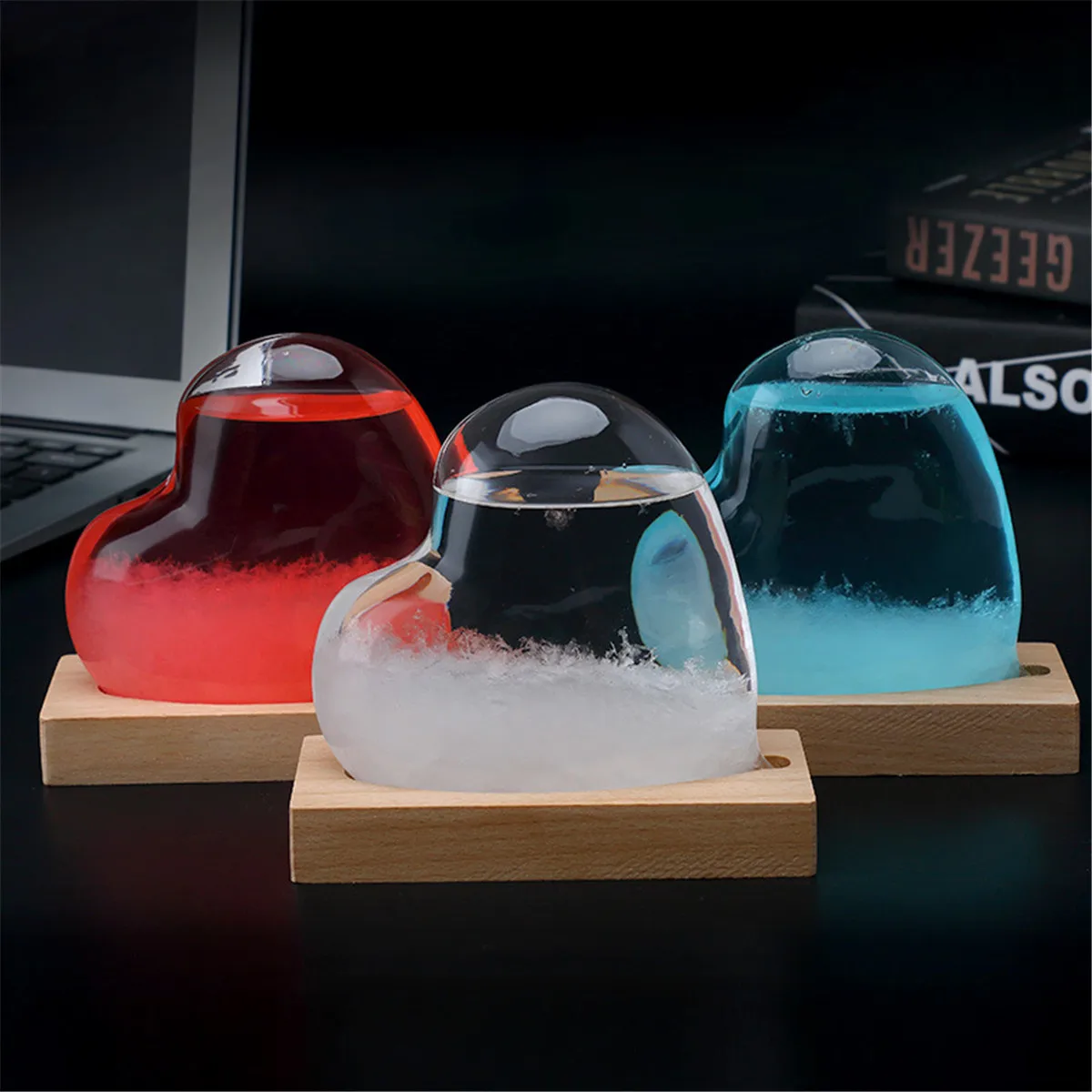 

Hot New Weather Forecast Glass Barometer Crystal Drops Heart Shape Weather Monitor Bottles Desktop Home Decoration Ornaments Val