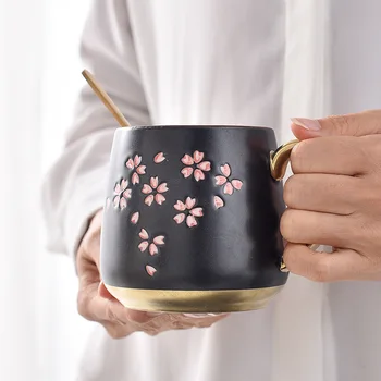 

New Black Gold Japanese Cherry Blossoms Emboss Ceramic Mug Cute Coffee Cups Breakfast Milk Tea Mug Creative Gift Cup with Spoon