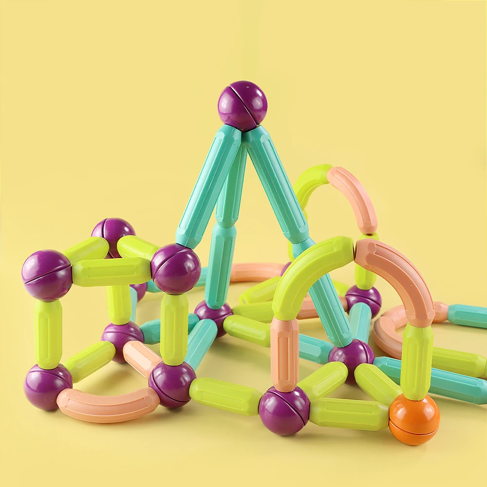 Baker Ross FE354 Aimants De Panda à Assortir- Paquet De 8, Aimants Pour Enfants, Aimant De Réfrigérateur Pour Enfants, Créez Votre Propre Kit