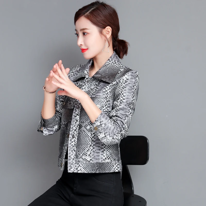 Autumn Winter Serpentine Color Short Leather Coat Motorcycle Jacket Women Biker Jacket Plus Size 4XL Ladies Leather Jacket