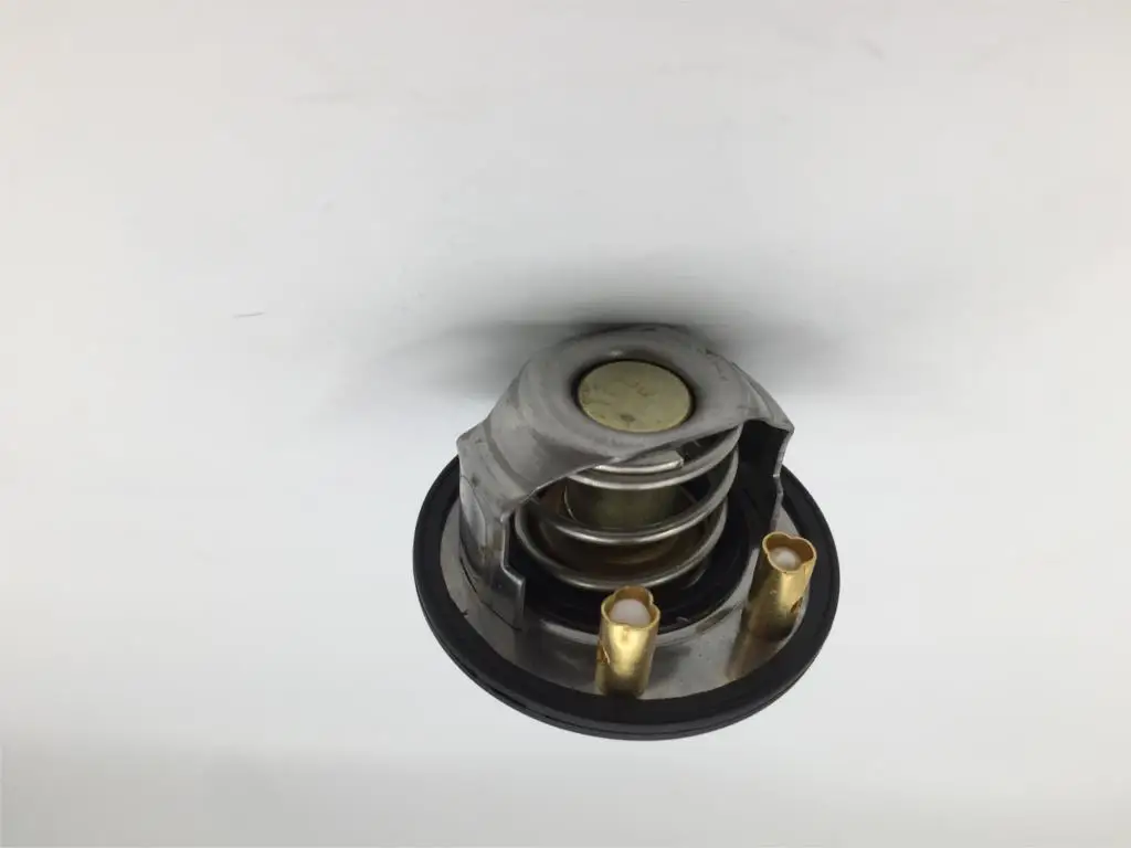 Автомобильный термостат 8-97300787-2 авто аксессуары Замена для ISUZU 4HE1 4HF1 4HK1