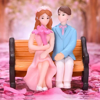 

2pcs Couple Potted Miniature Figurines Couple Micro Landscape Garden Figures Decoration DIY Landscaping Accessories