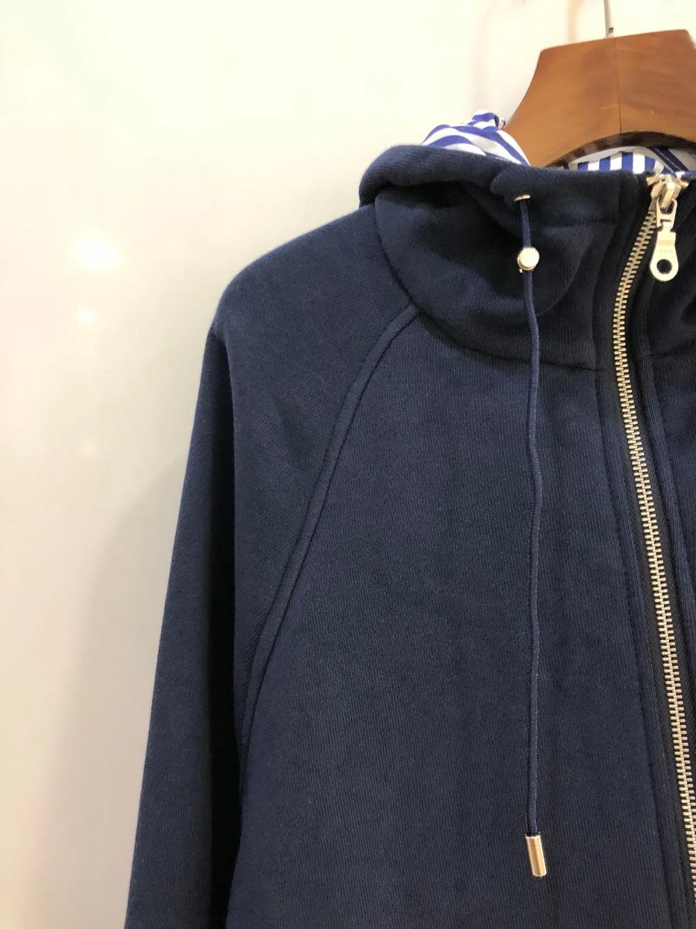 2019FW новые женские модные Лоскутные толстовки с капюшоном женские повседневные куртки толстовки для дам одежда 2 цвета пачка