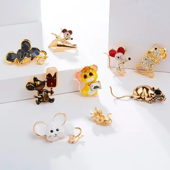 

Animal Pins Brooches Cat Mouse Enamel Pin Badges Hat Backpack Accessories Lovers Jewelry Gift For Women 1Pcs