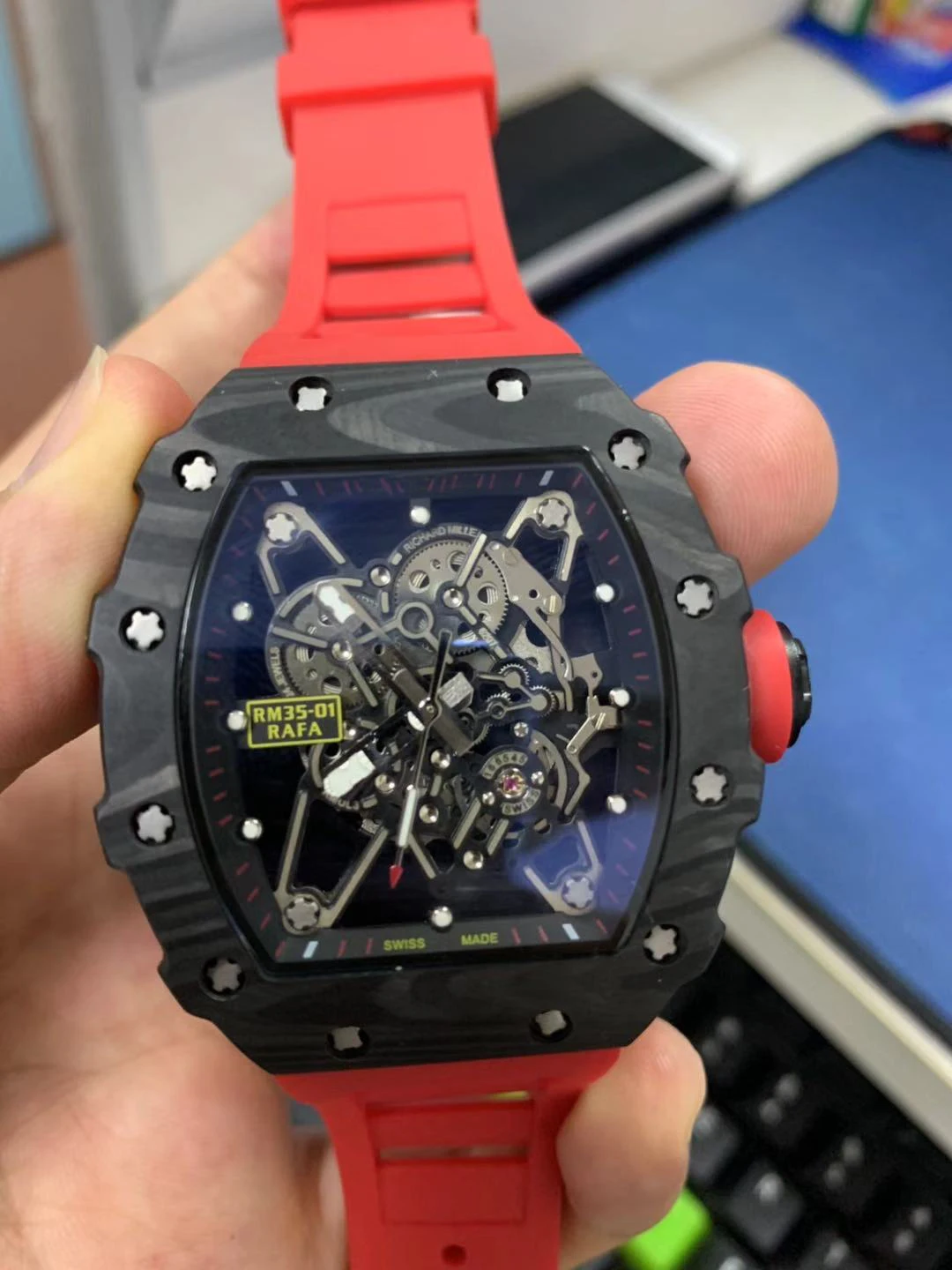 

Luxury Brand New Red Rubber Men Watch Sapphire Automatic Mechanical Carbon Fiber Full Black Tourbillion Calendar Skeleton AAA+