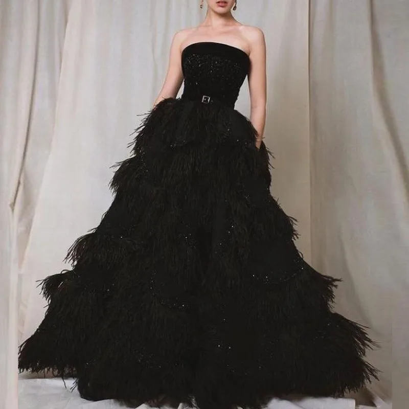 

Black A Line Evening Gowns Sexy Strapless Feather Tiered Prom Dresses Saudi Arabia Zipper Back Robe De Soiree Custom Made