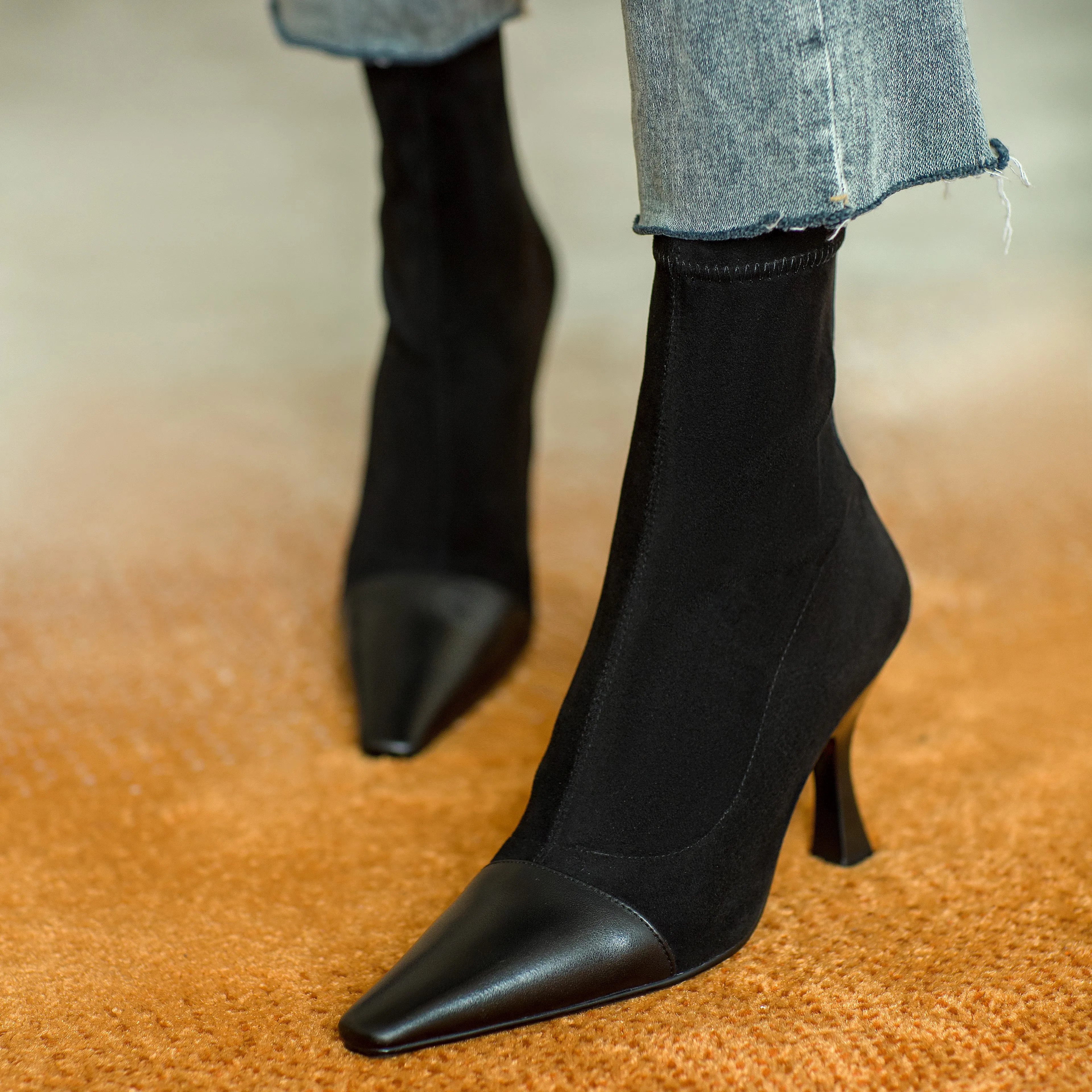 

2020 new spring and autumn color matching leather short boots women's fashion all-match pointed toe stiletto shoes X330