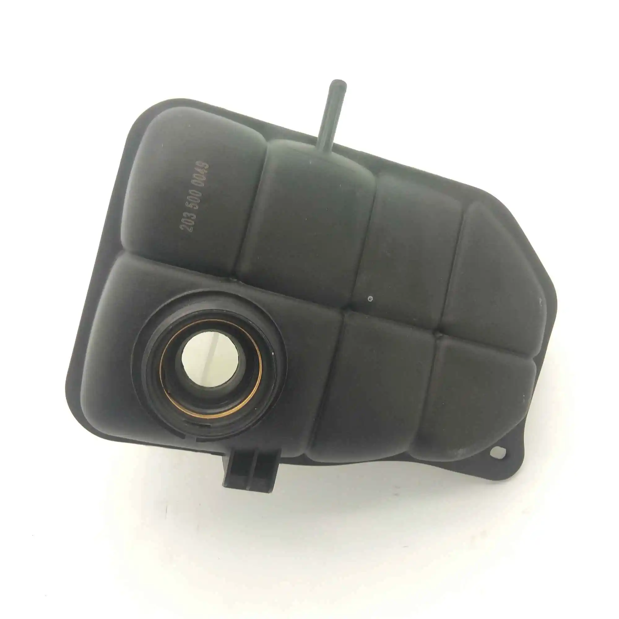 2035000049 FOR Car Water bottle Expansion kettle Liquid storage tank for Class C W203 C220 C280 FOR Mercedes-benz C300