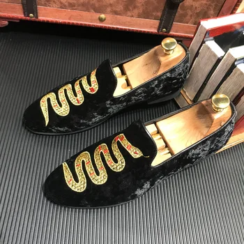 

Mens Round Toe Embroidery Velvet Loafer Slip On Moccasin Shoes Casual Driving New 2Colors a0039