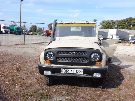 U10a2f5effe9c4931b41c99a66bde6407H