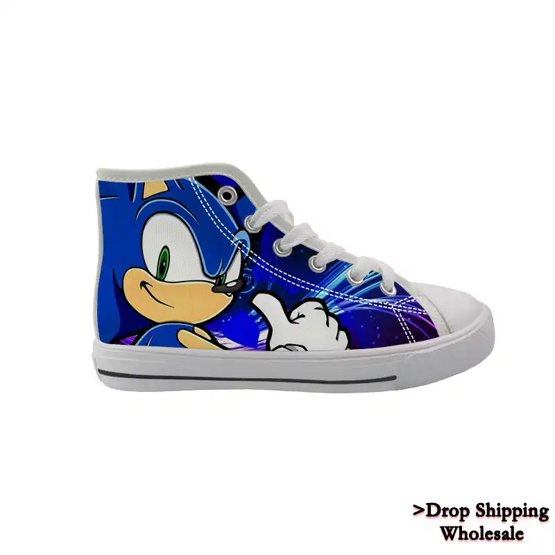 tênis branco de criança