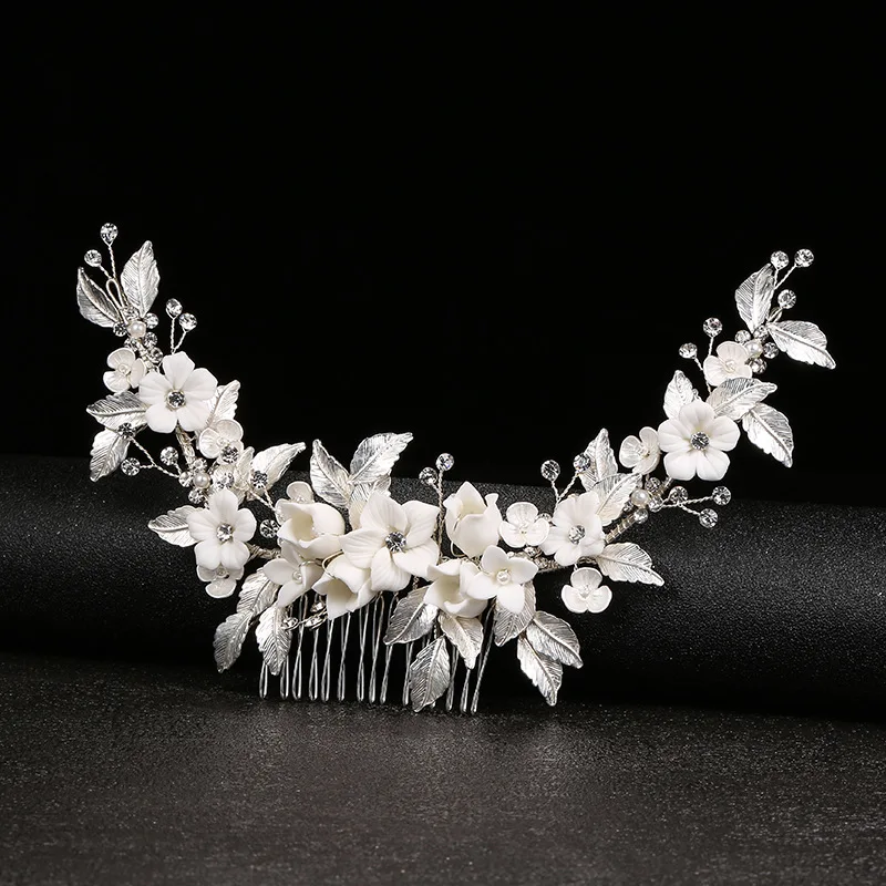 

Floralbride ручной работы с украшением в виде кристаллов Стразы Жемчуг керамический цветочный свадебный гребень для волос, свадебные аксессуары для волос, для подружки невесты; Для женщин ювелирные изделия
