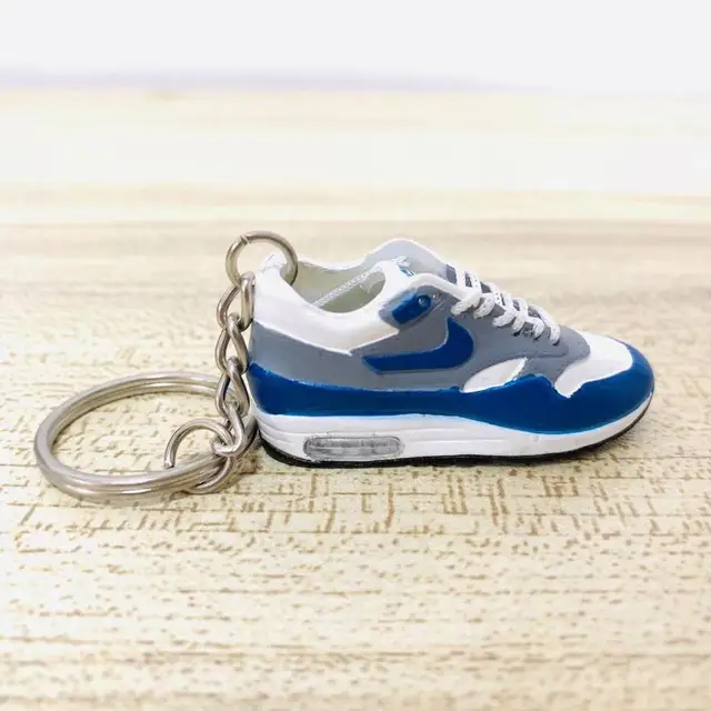 Dropshipping Aj1 Air Force 1 Sneaker Keychain Air Jordan 1 3d Mini Sneaker  Banned Sports Shoe Sneaker Keychains - Key Chains - AliExpress