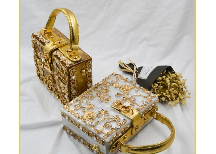 

Fashion Three-dimensional Atmospheric Pearlescent Diamond Carved Soft Handle Women Handbag Wedding Evening Bag High Quality Ins