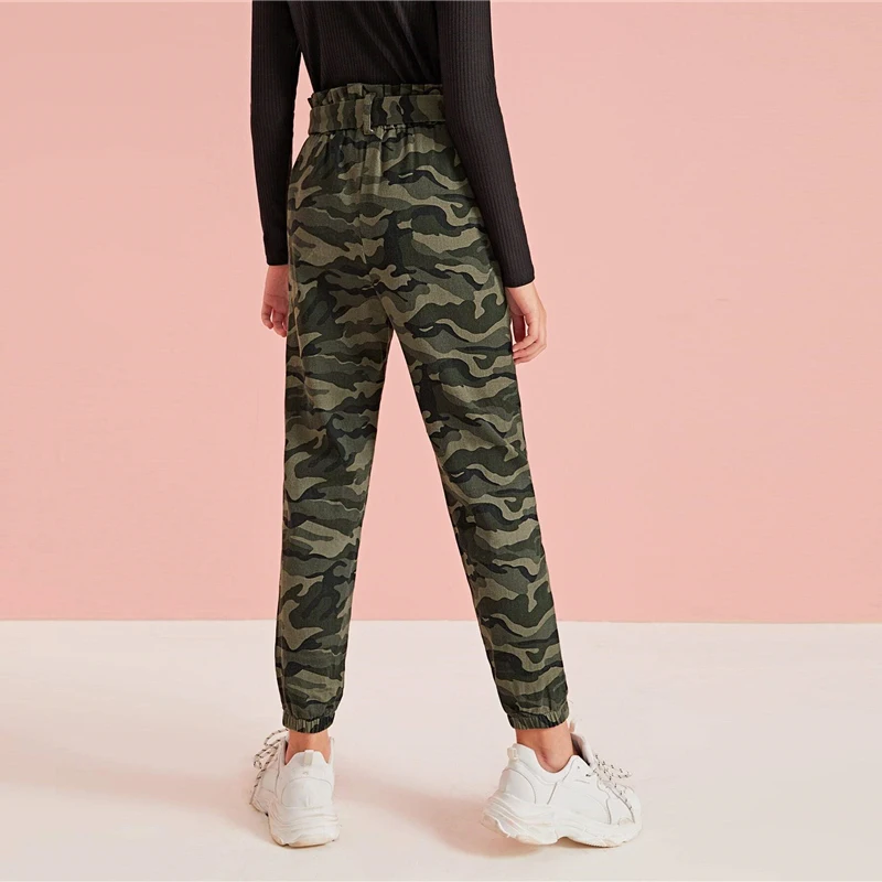 SHEIN/повседневные штаны для девочек с камуфляжным принтом и поясом; детские штаны; г. Осенние Зауженные Брюки с карманами для подростков