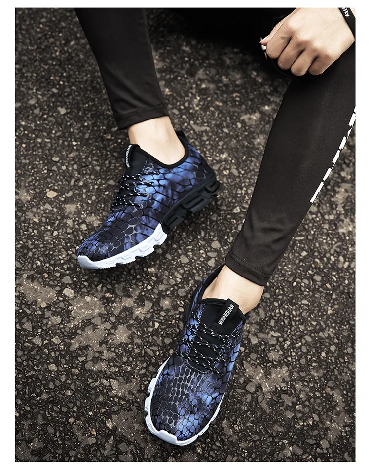 4515795422_889652088