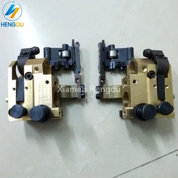 

1 set Pull rail grooved MV.025.666 MV.016.854 C5.072.201 CD102 housing DS MV.025.667 MV.016.893 C5.072.202 HD housing OS
