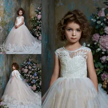 

Ivory White Flower Girls Dresses For Wedding Lace Sequins Sheer Neck Kid First Communion Dress with Cape