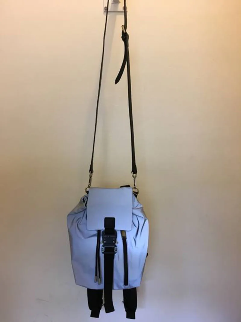 H651664e1b9b54979ad3716a1cd6906aeN