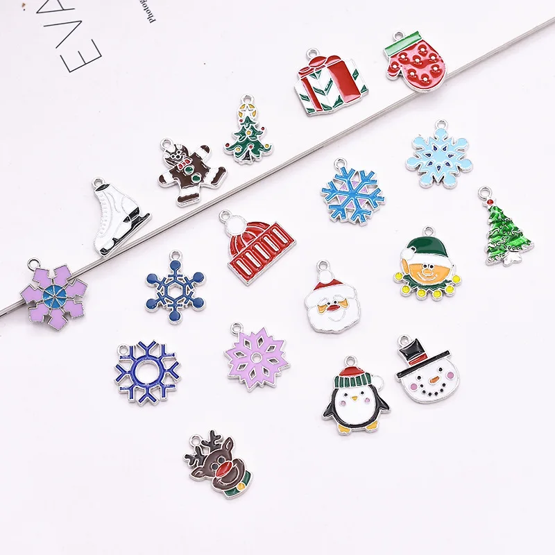 

10pcs/Lot Drip Oil Alloy Christmas and New Year Series Jewelry Accessories Snowflake Penguin DIY Necklace Jewelry Pendant