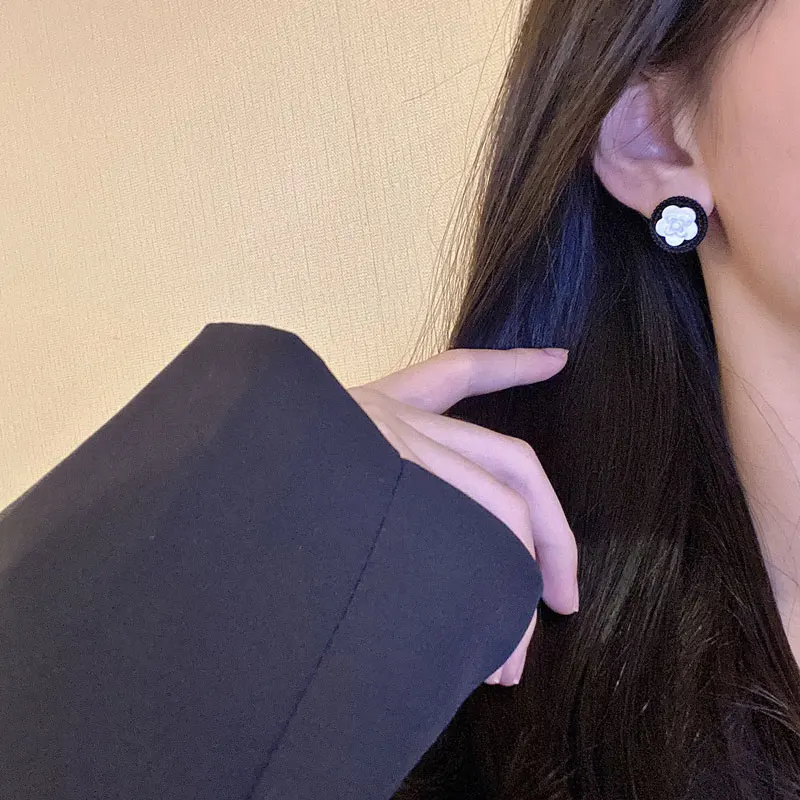 Cute small camellia earring small fragrance luxury rose flower earrings for women's party