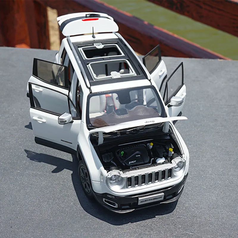 1:18 весы Freeman Renegade сплав модель автомобиля литье под давлением металлический автомобиль игрушки коллекция Детские сувениры показать домашний дисплей детский подарок
