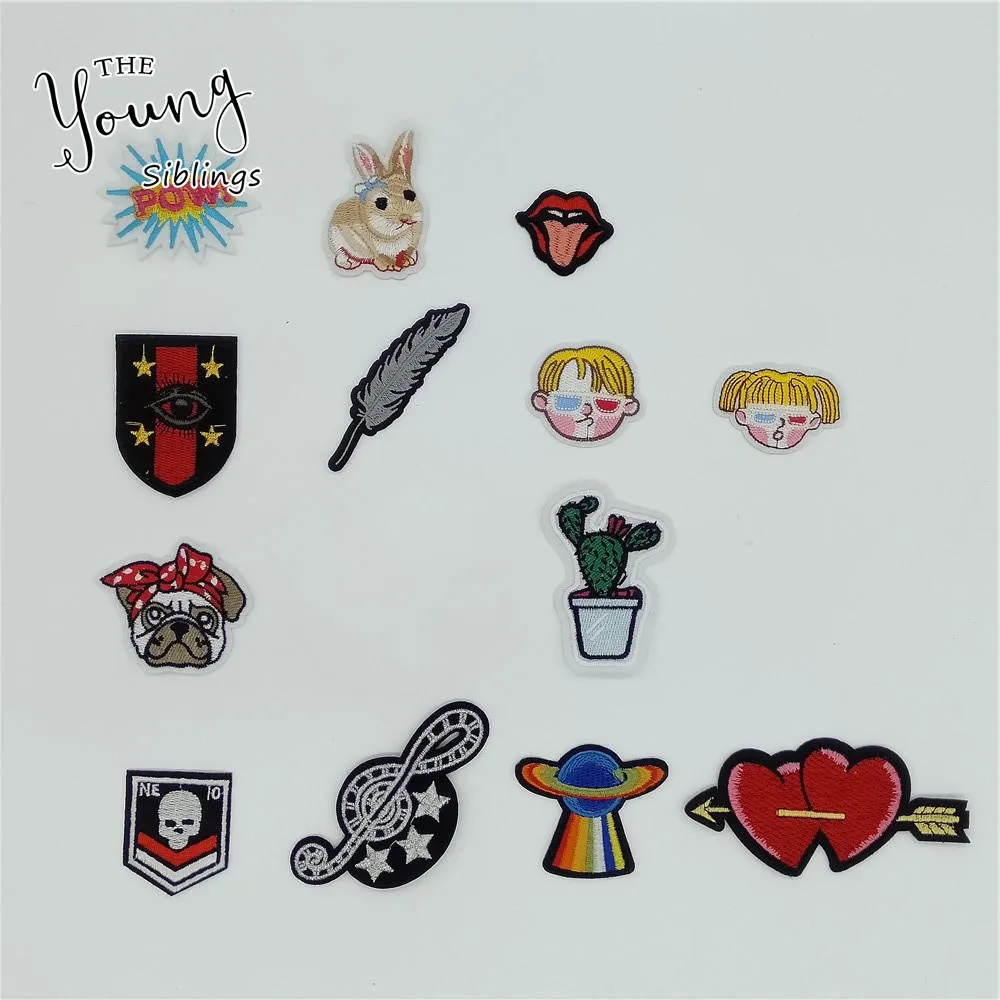 

Fashion style Iron on patch Applique Embroidered Patch DIY Backpack Sticker Sewing Patches Cartoon Craft Clothing Accessories
