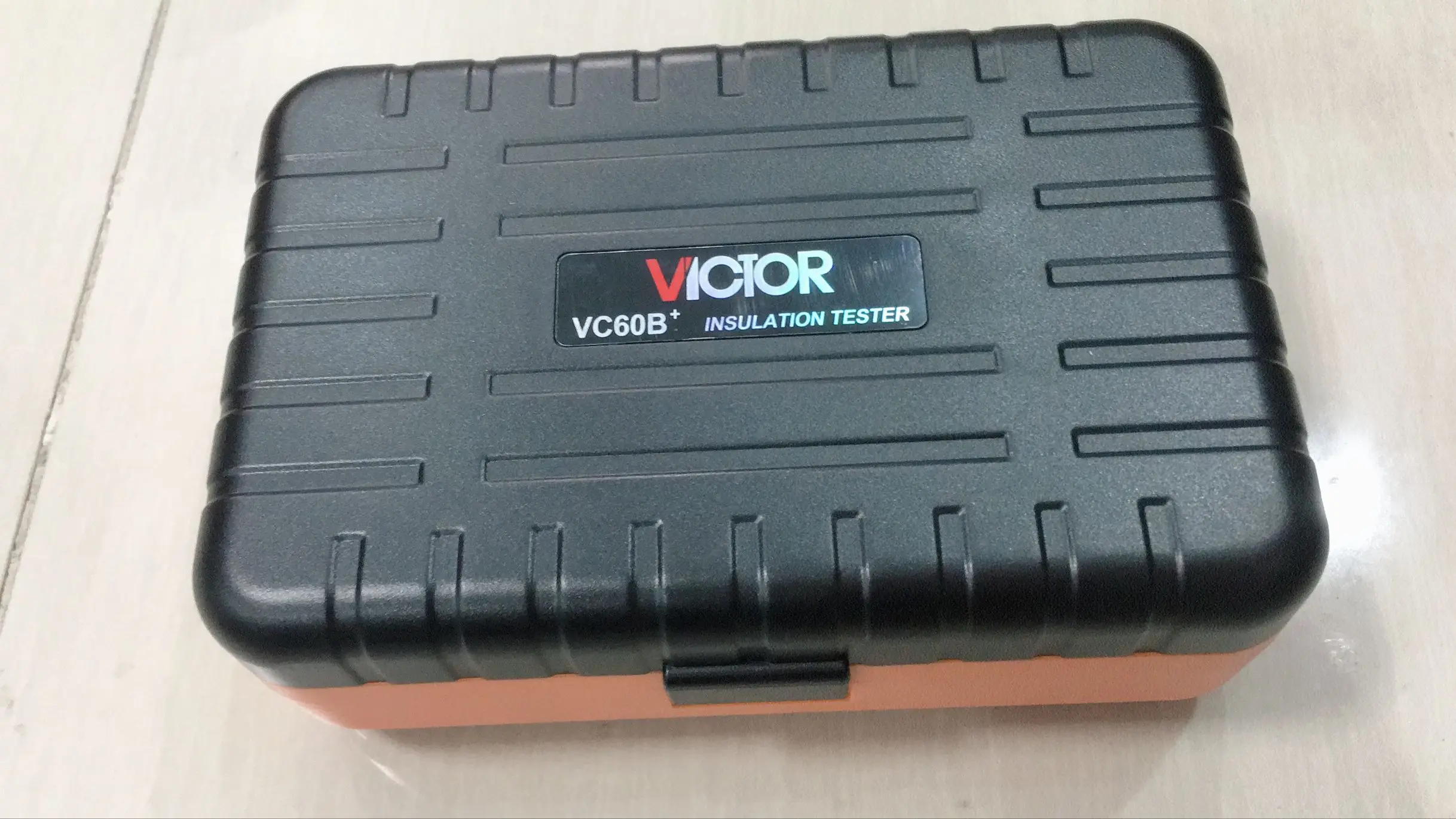 Victor VC60B+ цифровой тестер сопротивления изоляции 1000 в измеритель изоляции DC/AC 0,1~ 2000 м ом оптом