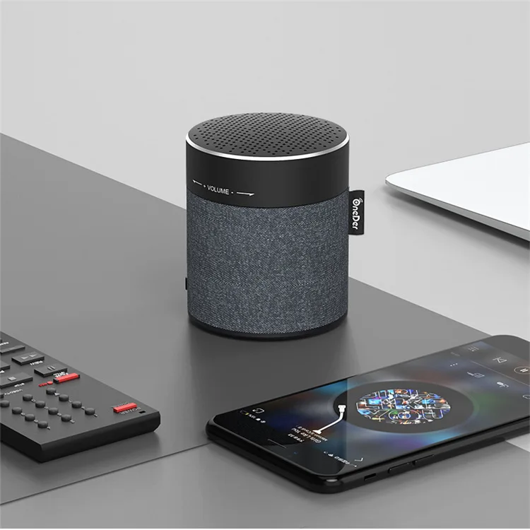 

Cloth Art Wireless Bluetooth Speaker Outdoor Portable Card Subwoofer Sound
