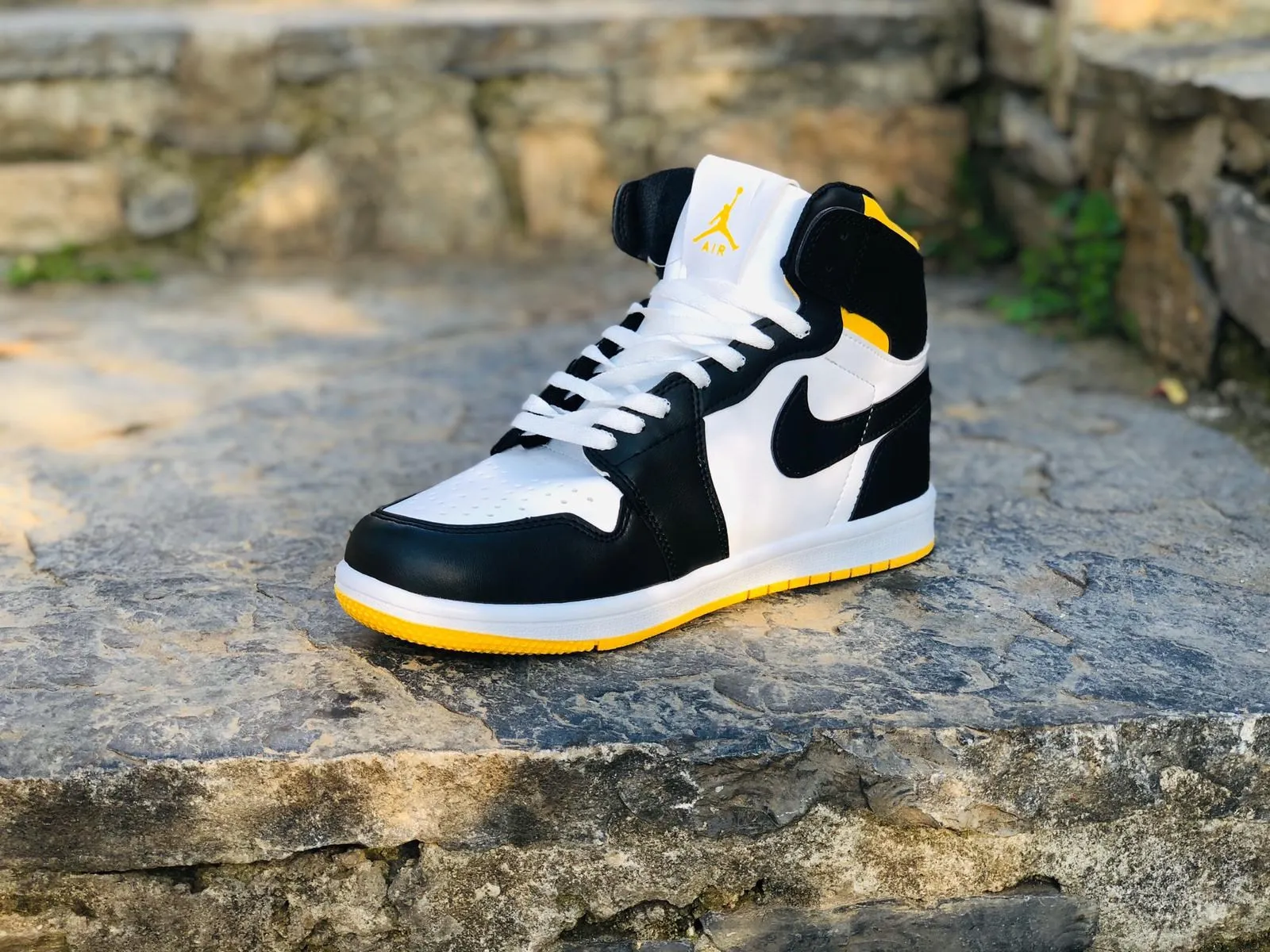 Желтый Nike Jordan 1