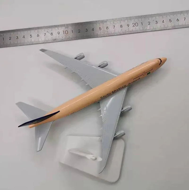 20 см 1/400 Boeing B747 модель SAUDI ARABIAN AIRLINES с базовым шасси сплав самолет коллекционный дисплей статическая модель