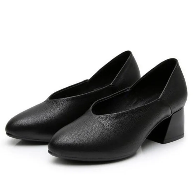 

2019 Autumn Pointed Retro Simple Genuine Leather Shoes Woman High Heels Professional Large Size Comfort Soft Bottom Mother Shoes