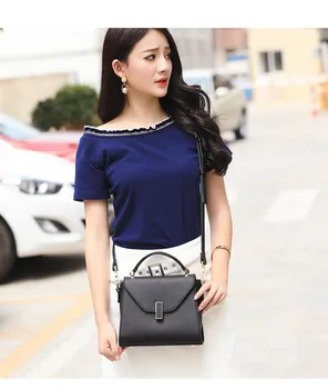 

2020 new women's shoulder bag Korean version of the simple ladies messenger bag fashion wild shoulder bag