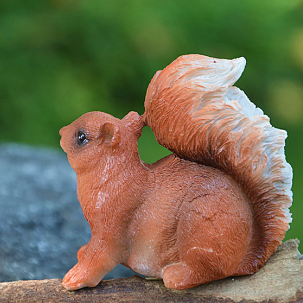 Brown Squirrel Sculpture Statue Lawn Home Office Table Decor Indoor Outdoor