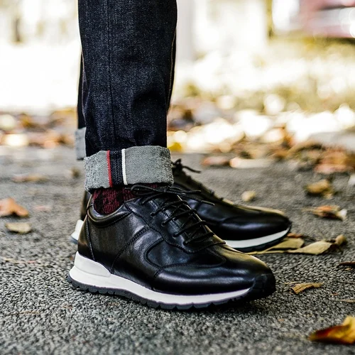 Black Shoes Винтажные мужские повседневные кроссовки из натуральной кожи с круглым носком и шнуровкой; Мужская Спортивная обувь на плоской подошве; удобная мужская обувь для бега; SS633 - Цвет: Black Shoes